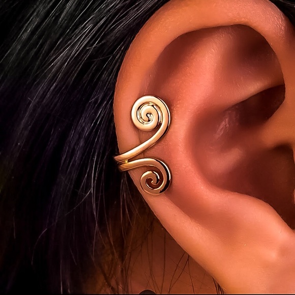 🔴𝟭𝟬/$𝟮𝟱🔴NEW Gold Cuff Swirl Wrap Earring - Picture 4 of 10